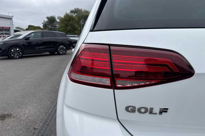 Used Volkswagen Golf 2020 for sale - 76530198: Photo 31