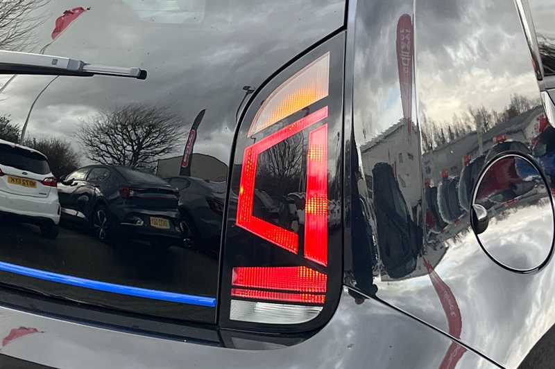 Used Volkswagen up! 2023 for sale - 78138604: Photo 32