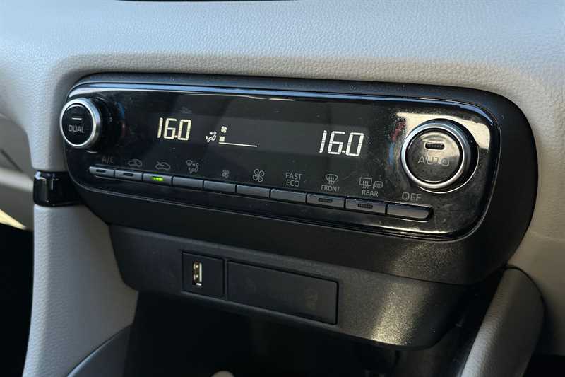 Used Toyota Yaris 2020 for sale - 76124989: Photo 15