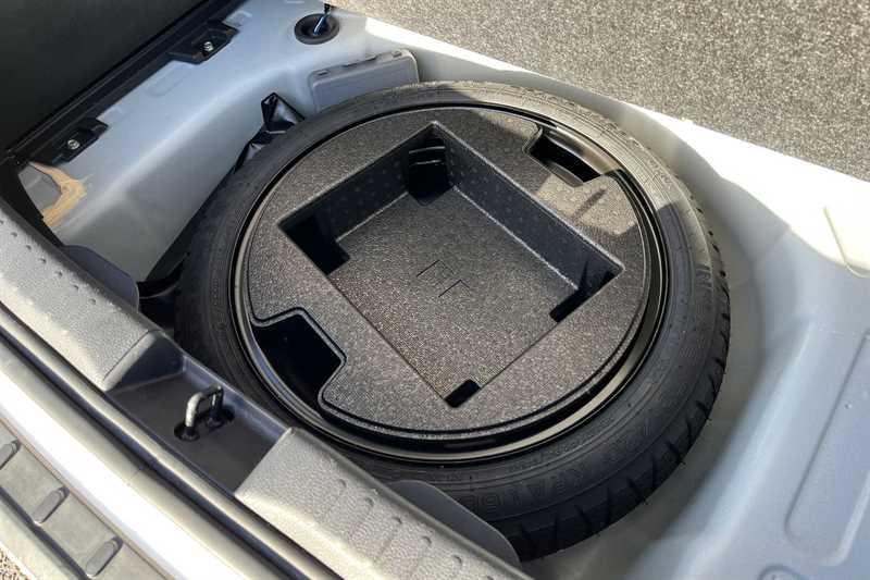 Used Toyota Yaris 2020 for sale - 76124989: Photo 37