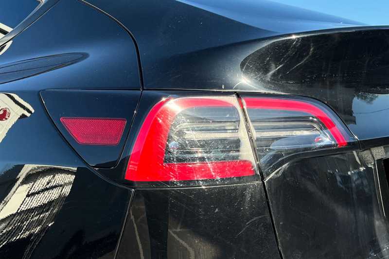 Used Tesla Model Y 2023 for sale - 76930823: Photo 31