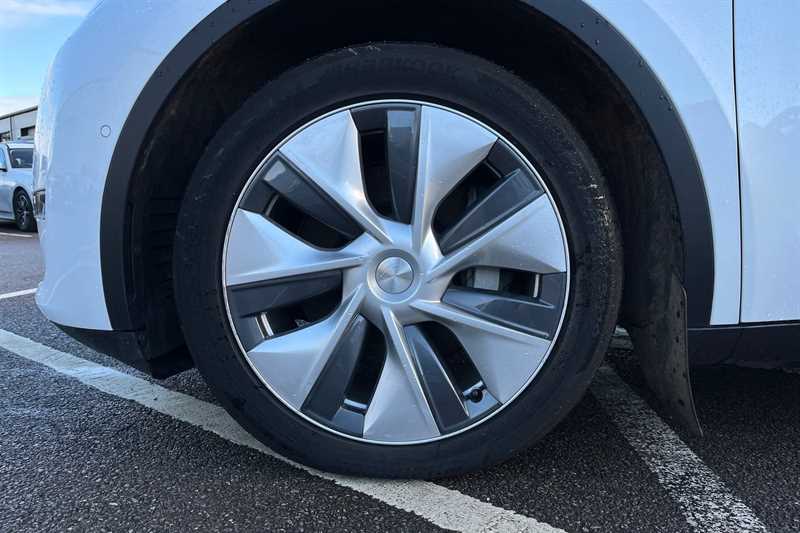 Used Tesla Model Y 2022 for sale - 76610037: Photo 9