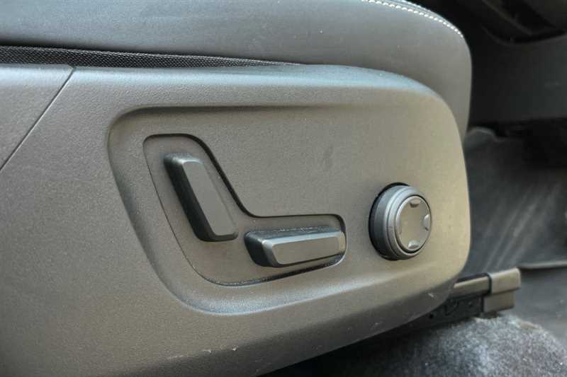 Used Volvo XC40 2025 for sale - 76956182: Photo 26