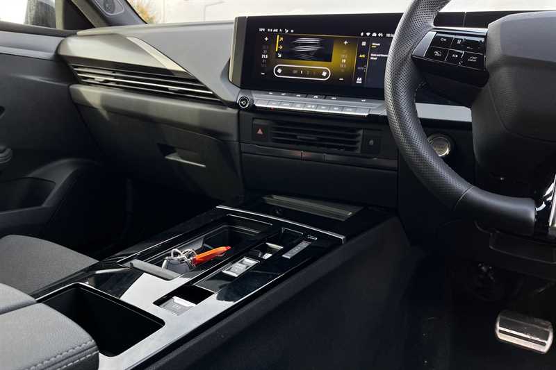 Used Vauxhall Astra 2024 for sale - 76524671: Photo 14