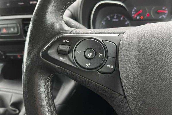Used Vauxhall Combo Life 2022 for sale - 76229624: Photo 21