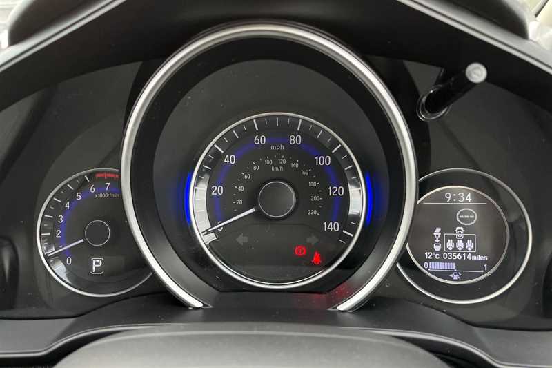 Used Honda Jazz 2019 for sale - 76329390: Photo 20