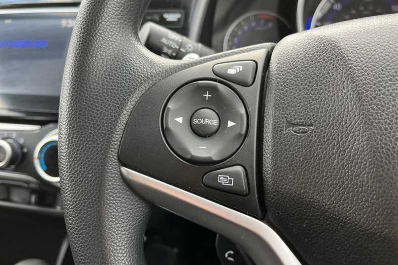 Used Honda Jazz 2019 for sale - 76329390: Photo 21