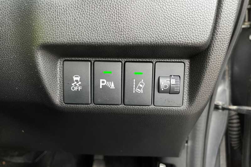 Used Honda Jazz 2019 for sale - 76329390: Photo 40