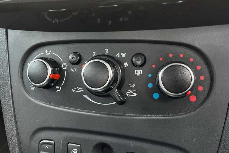 Used Dacia Sandero Stepway 2020 for sale - 77349197: Photo 15