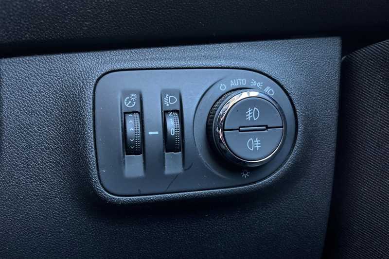 Used Vauxhall Corsa 2018 for sale - 77811662: Photo 39