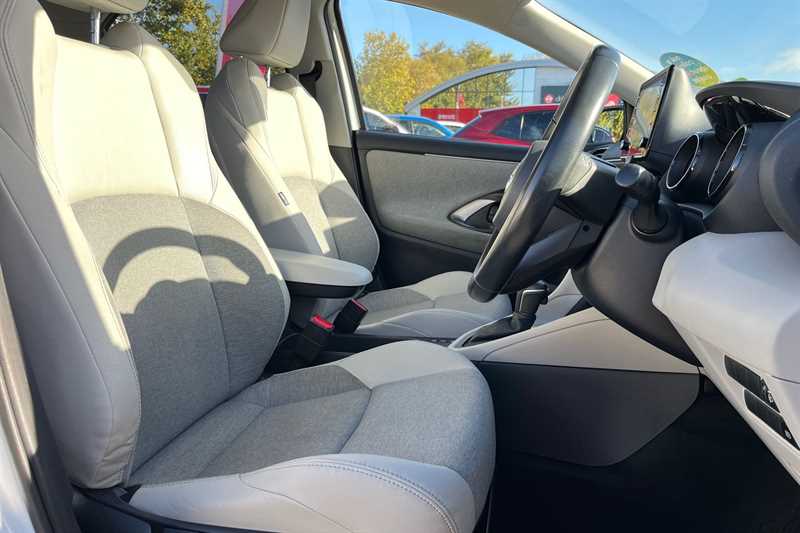 Used Toyota Yaris 2020 for sale - 76488807: Photo 23