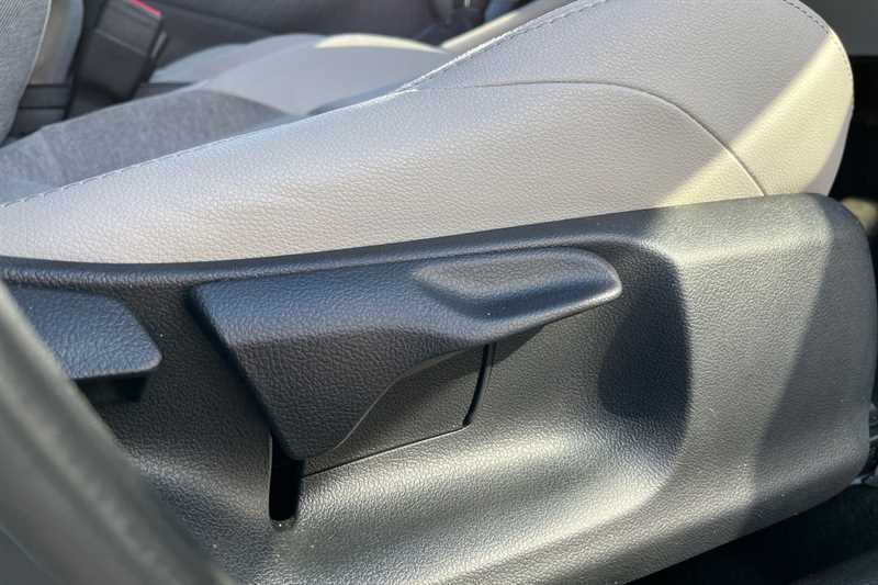 Used Toyota Yaris 2020 for sale - 76733109: Photo 26