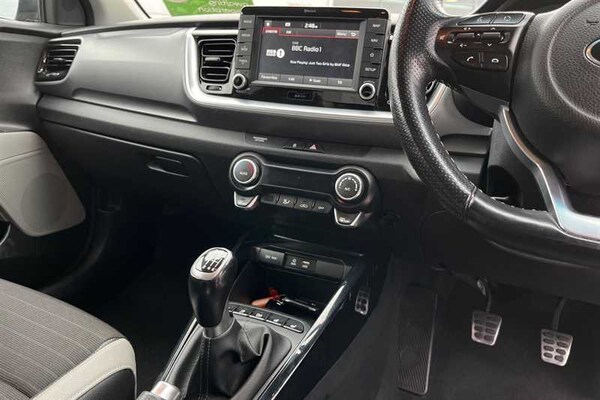 Used Kia Stonic 2018 for sale - 76298546: Photo 14