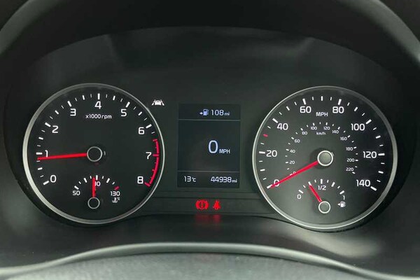Used Kia Stonic 2018 for sale - 76298546: Photo 20