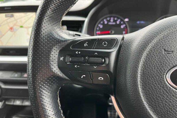 Used Kia Stonic 2018 for sale - 76298546: Photo 21