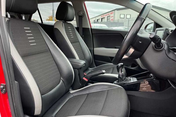 Used Kia Stonic 2018 for sale - 76298546: Photo 23