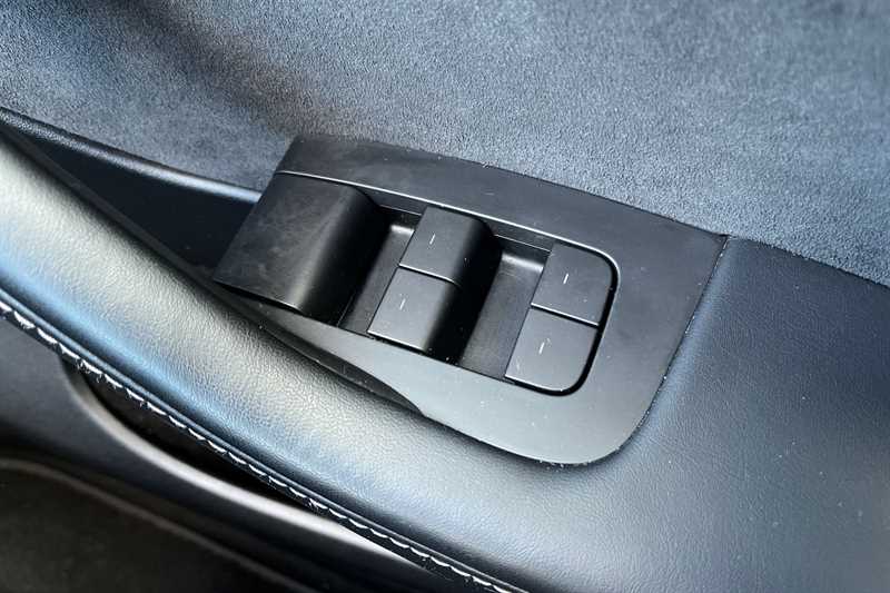 Used Tesla Model Y 2023 for sale - 76756604: Photo 16