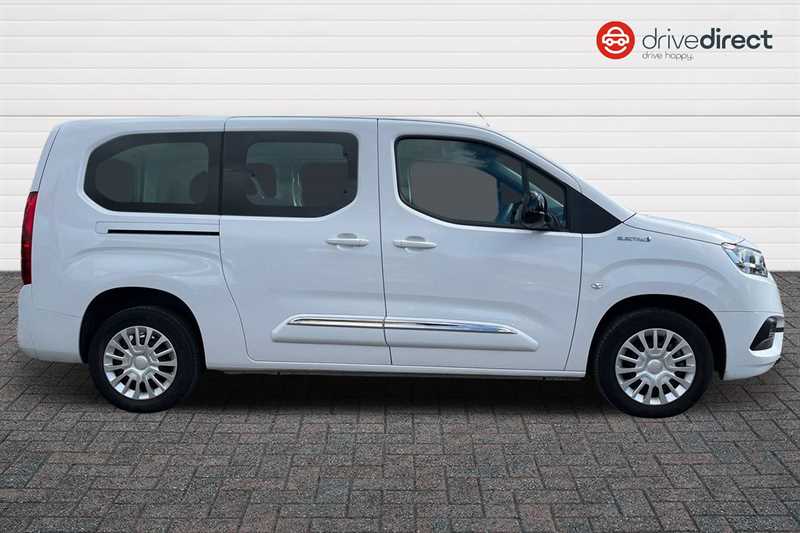 Used Toyota PROACE CITY Verso 2025 for sale - 75861368: Photo 2