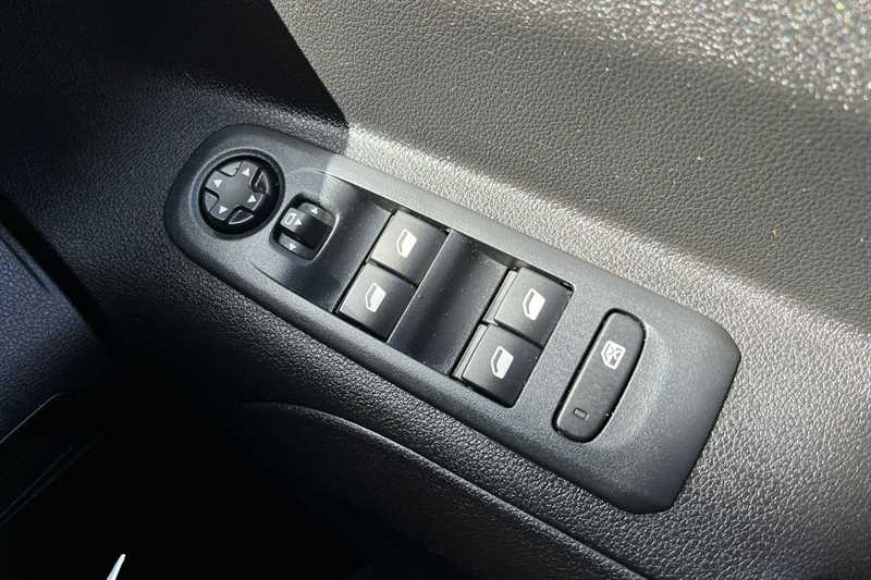 Used Vauxhall Combo Life 2023 for sale - 78208178: Photo 16