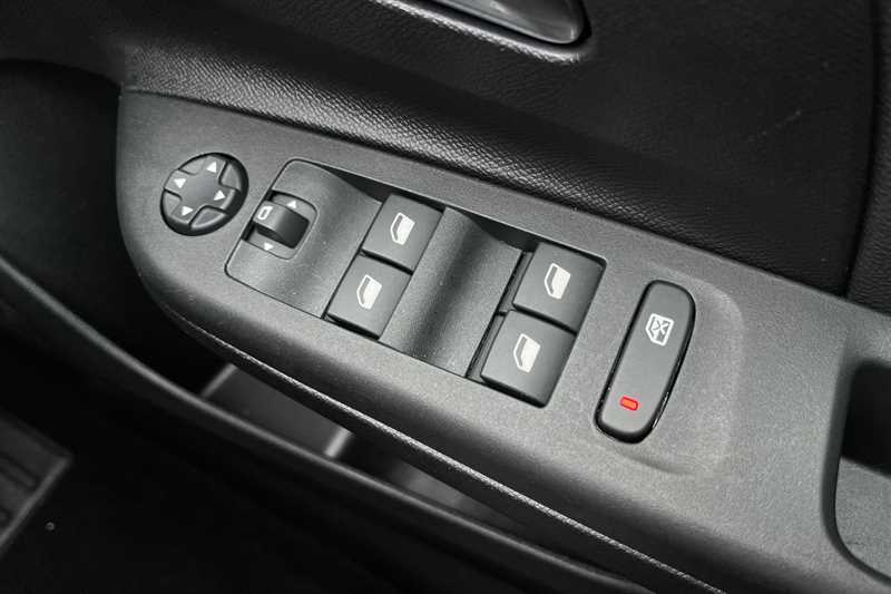 Used Vauxhall Corsa 2023 for sale - 76955885: Photo 16