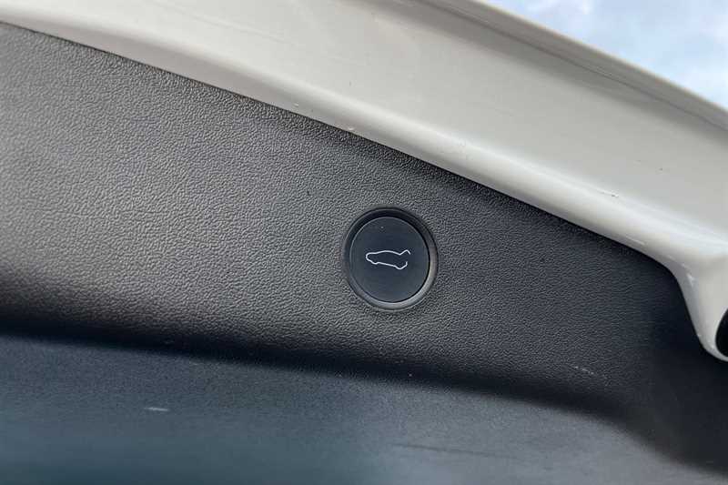 Used Tesla Model 3 2021 for sale - 76444033: Photo 40