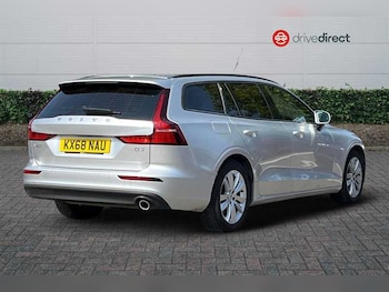 Used Volvo V60 2018 for sale - 75480089: Photo