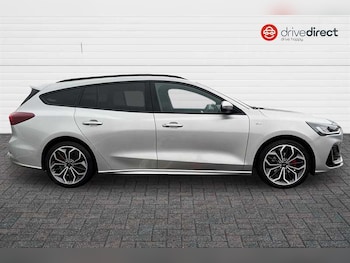 Used Ford Focus 2022 for sale - 76967013: Photo