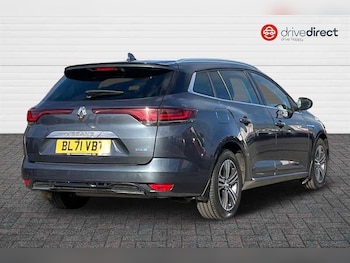 Used Renault Megane 2022 for sale - 76916870: Photo