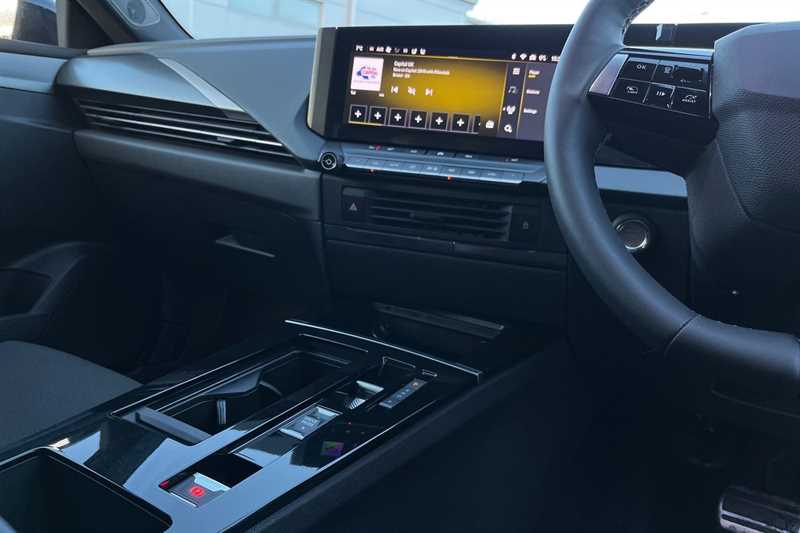 Used Vauxhall Astra 2024 for sale - 76939746: Photo 14