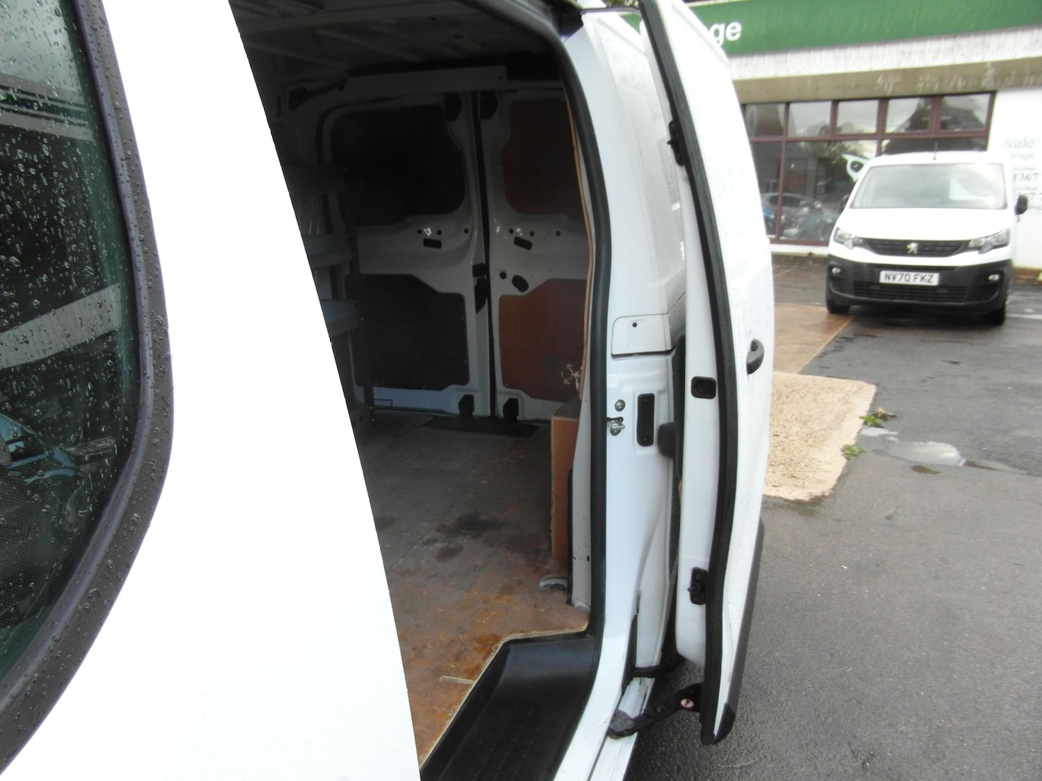 Vehicle 21