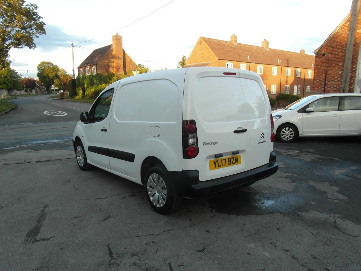 Used Citroen Berlingo 2017 for sale - 76941337: Photo 8