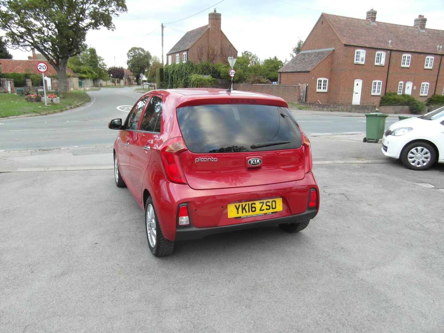 Used Kia Picanto 2016 for sale - 76866799: Photo 10