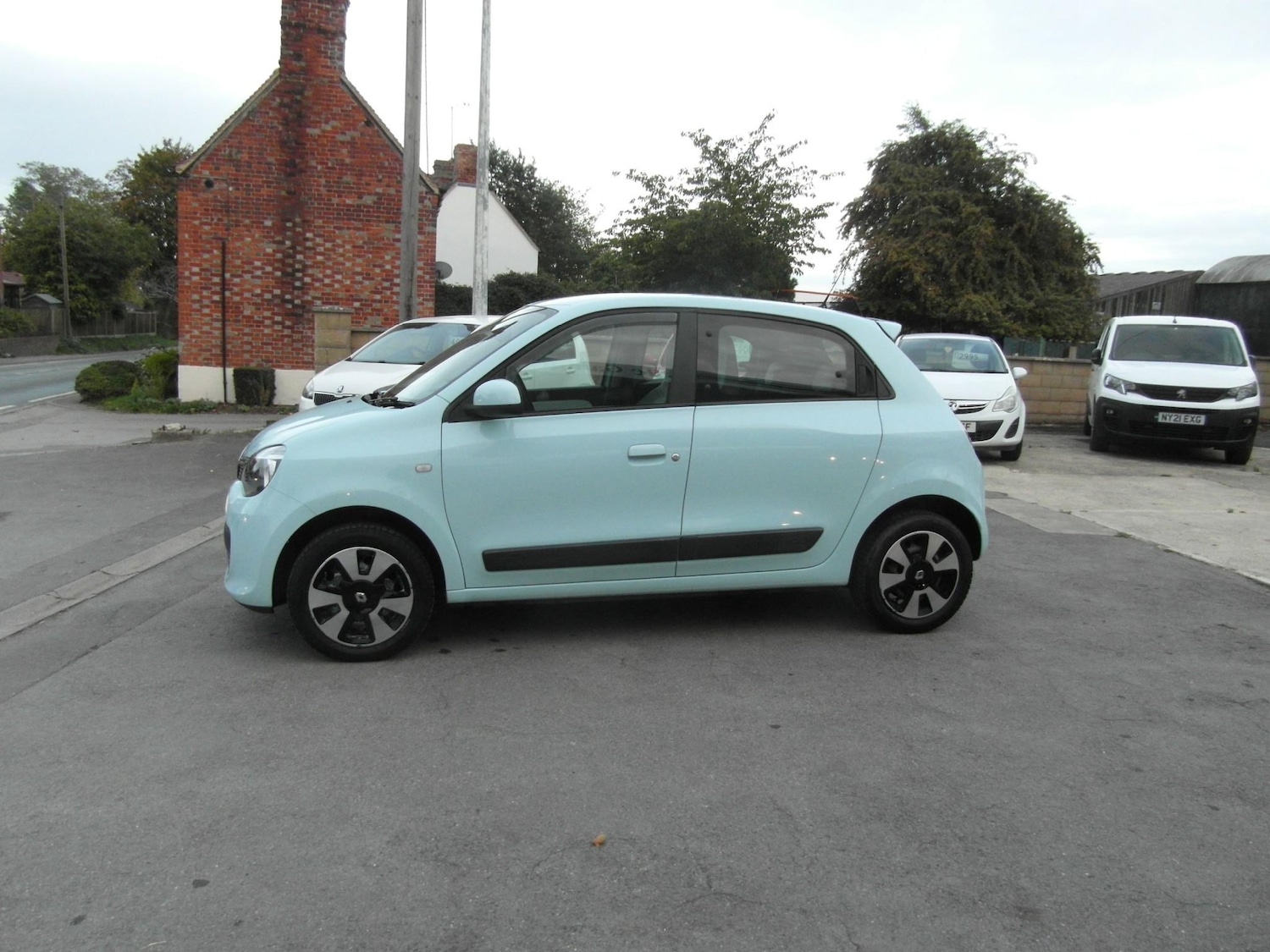 Used Renault Twingo 2015 for sale - 76866794: Photo 8
