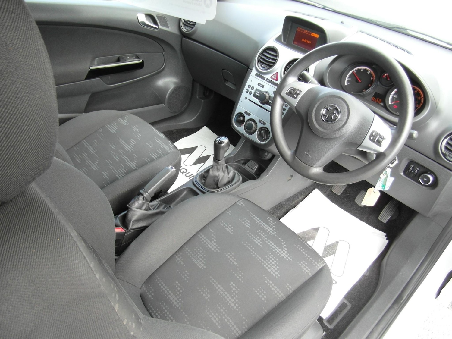 Used Vauxhall Corsa 2012 for sale - 76372165: Photo 13
