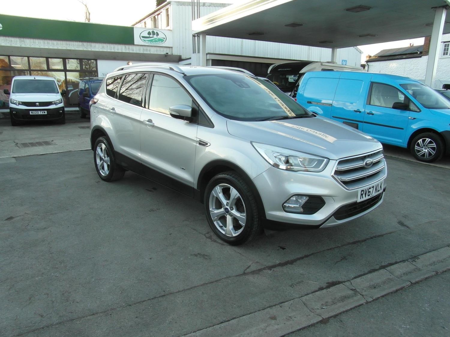 Used Ford Kuga 2017 for sale - 77048238: Photo 2