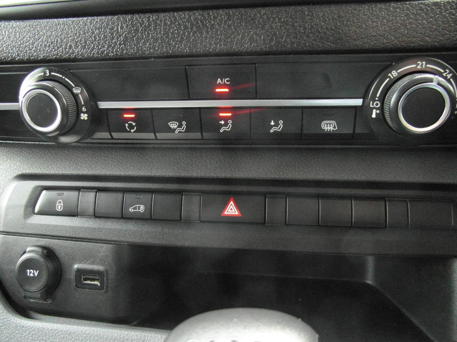 Used Peugeot Expert 2020 for sale - 76474336: Photo 17