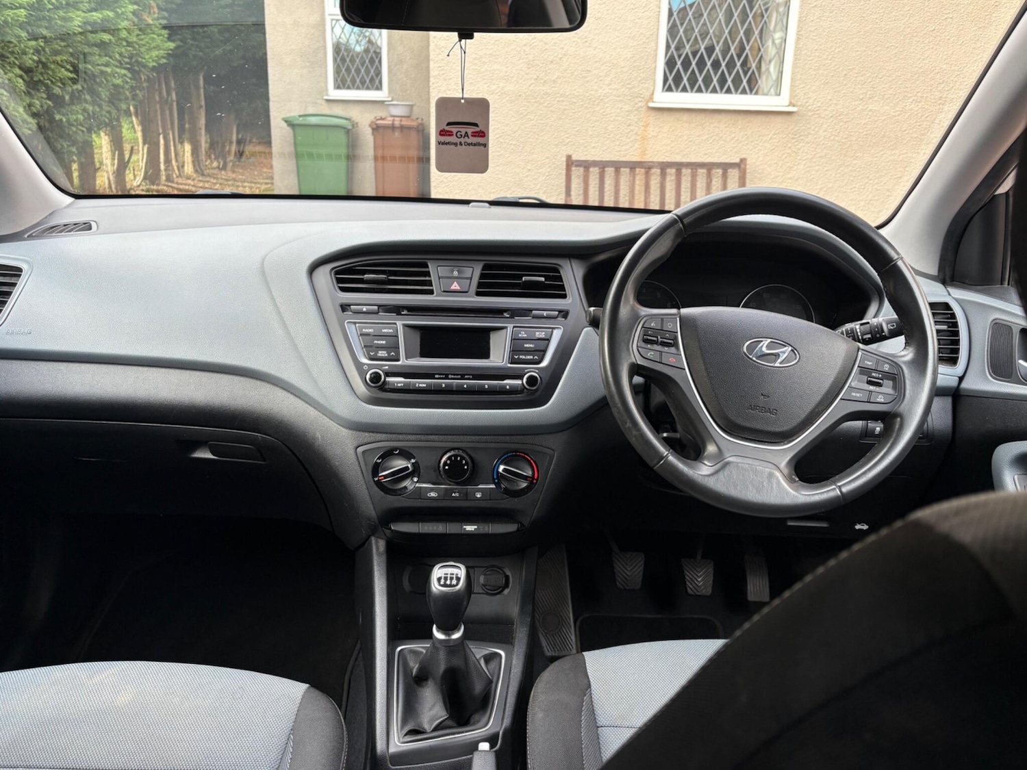 Used Hyundai i20 2017 for sale - 76398975: Photo 10