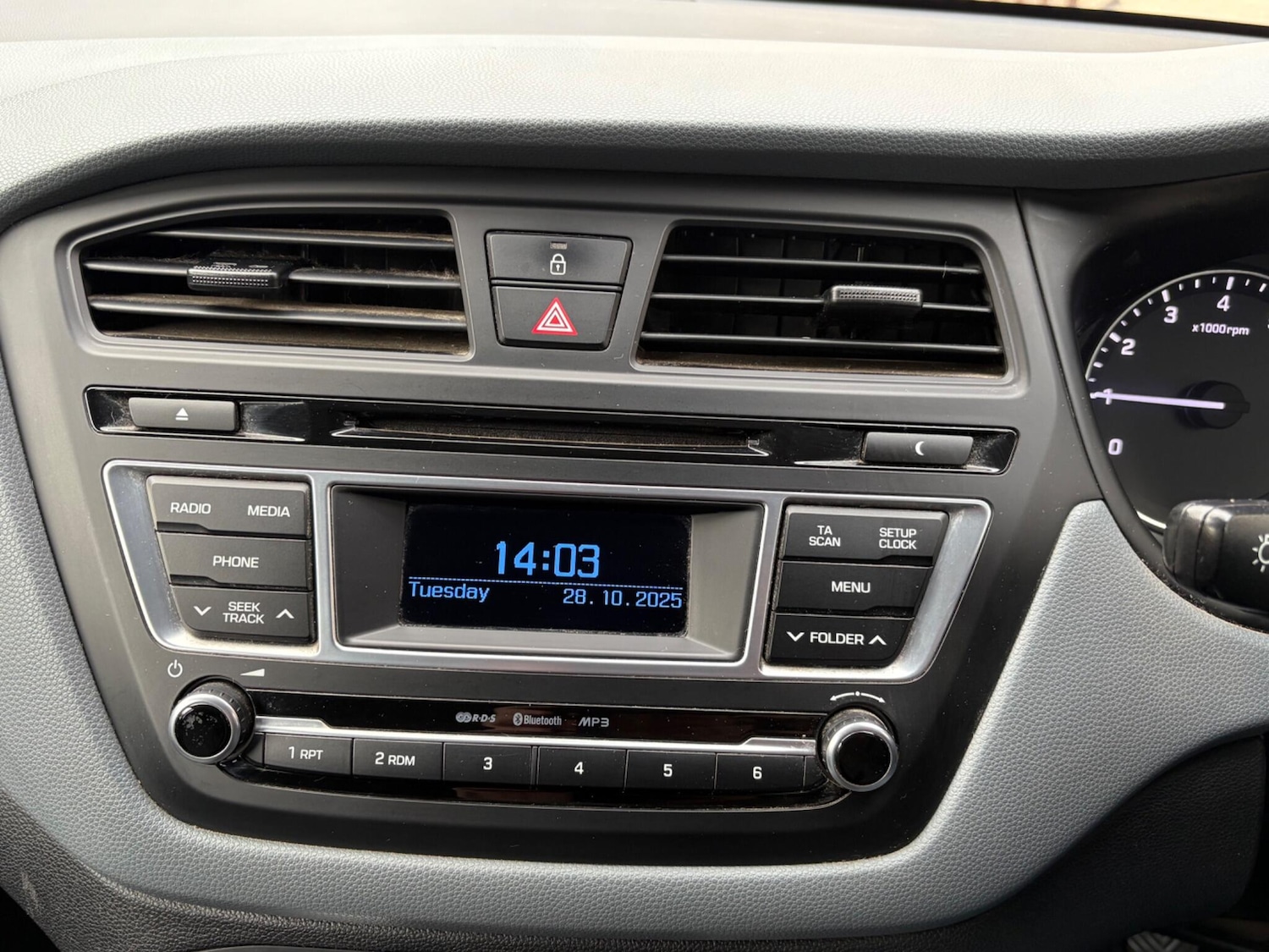 Used Hyundai i20 2017 for sale - 76398975: Photo 18