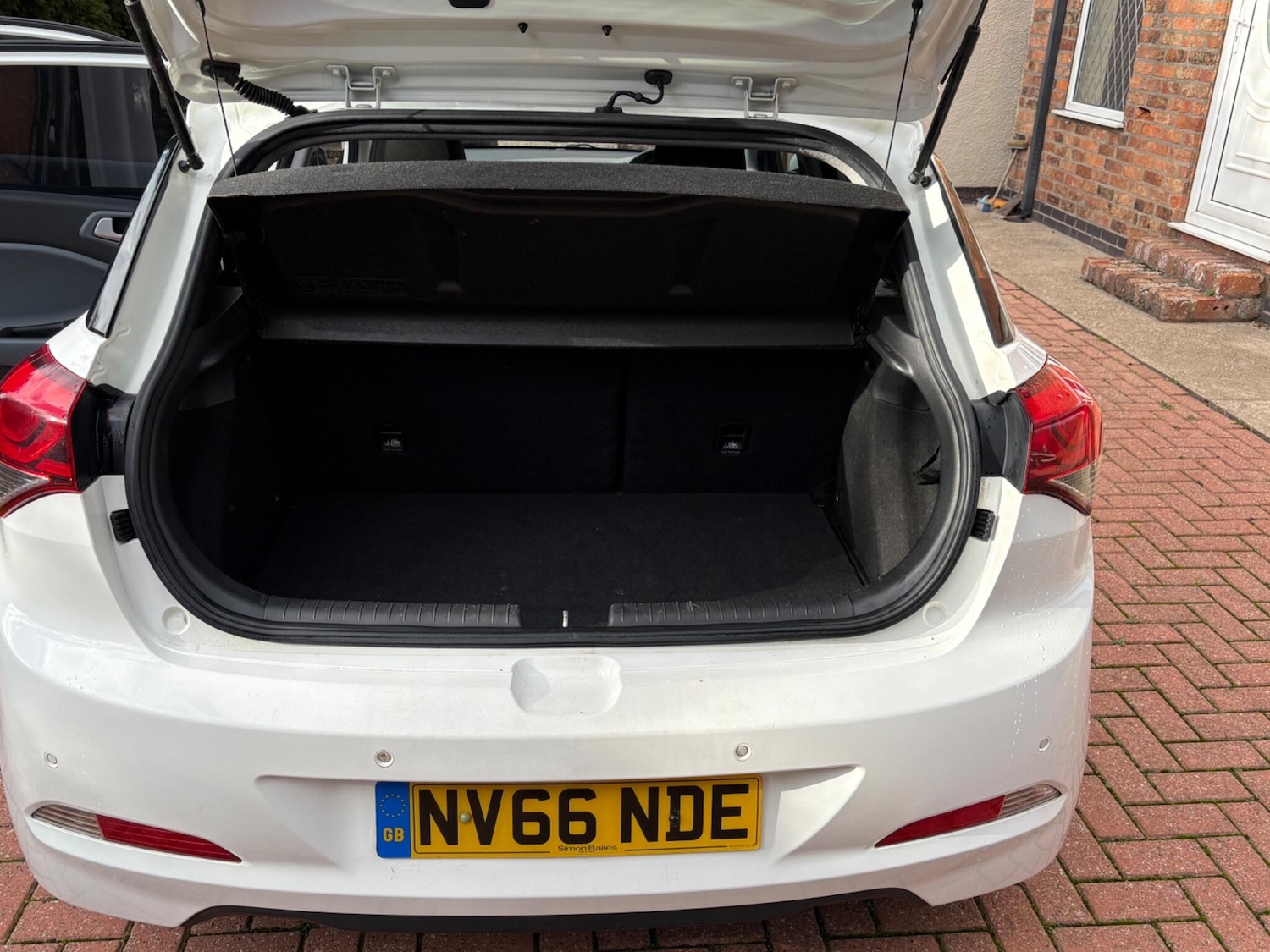 Used Hyundai i20 2017 for sale - 76398975: Photo 20