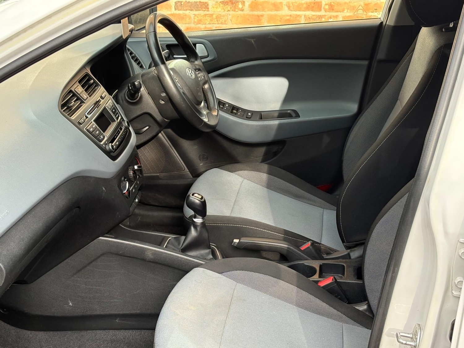 Used Hyundai i20 2017 for sale - 76398975: Photo 21