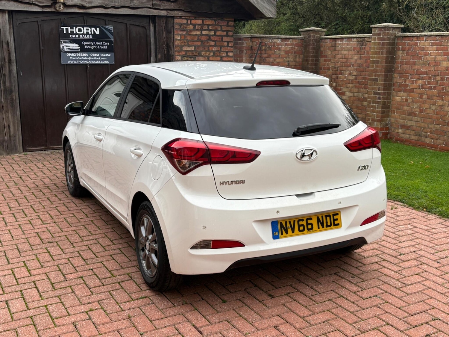 Used Hyundai i20 2017 for sale - 76398975: Photo 4