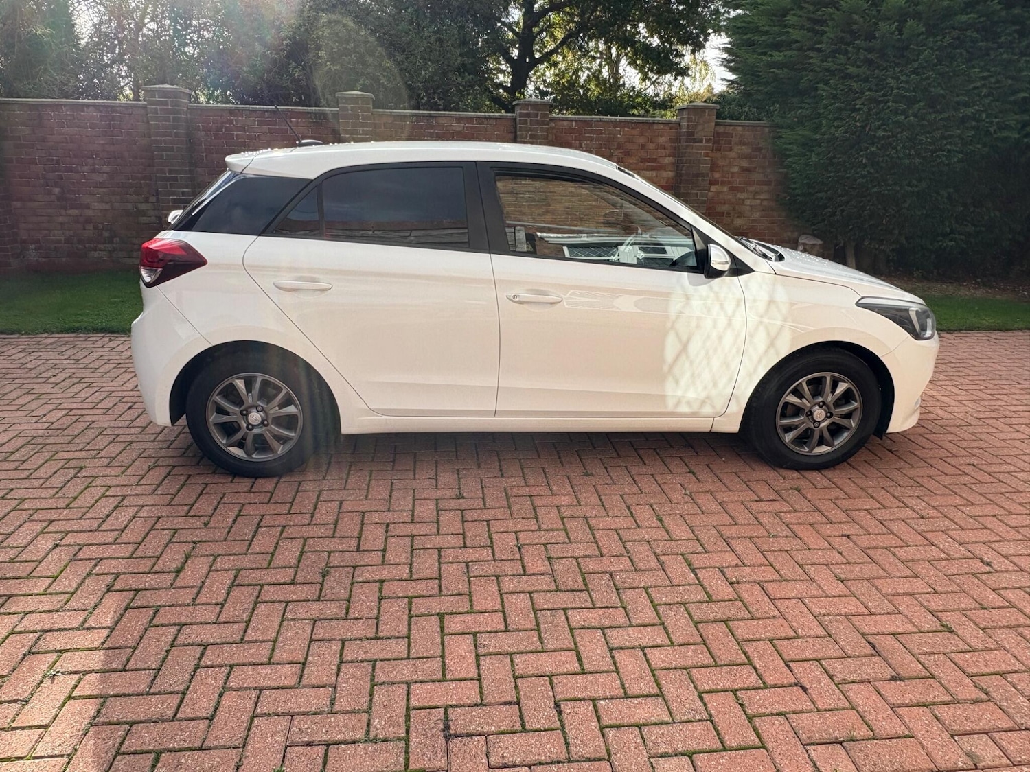 Used Hyundai i20 2017 for sale - 76398975: Photo 7