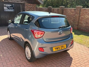 Used Hyundai i10 2015 for sale - 76200099: Photo