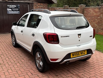 Used Dacia Sandero Stepway 2017 for sale - 76397971: Photo