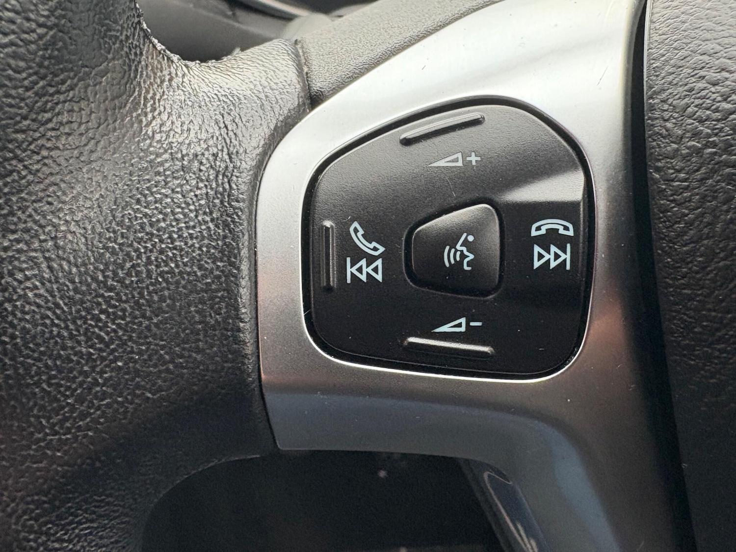 Used Ford Fiesta 2017 for sale - 76597135: Photo 12