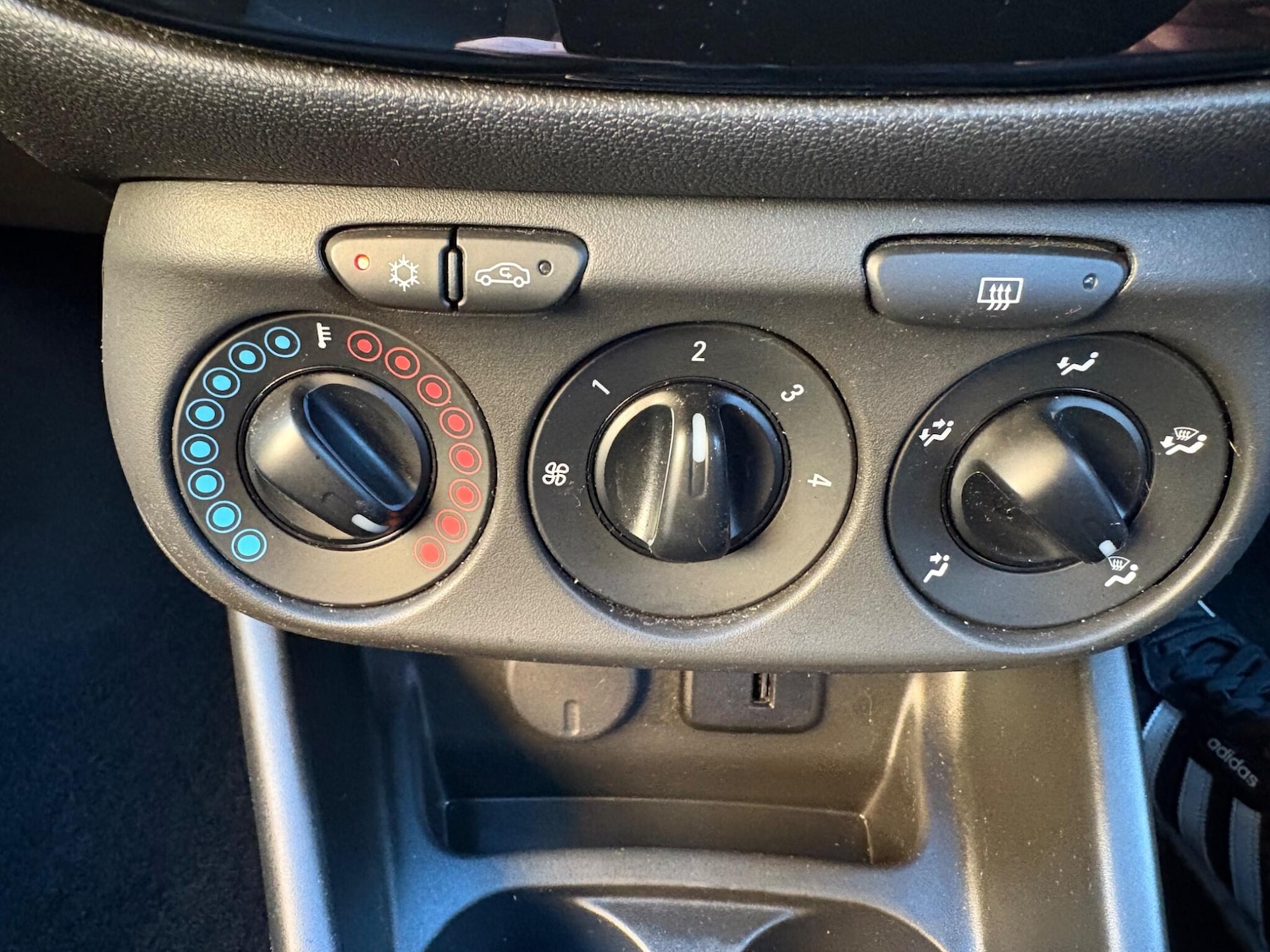 Used Vauxhall Corsa 2018 for sale - 76759704: Photo 14