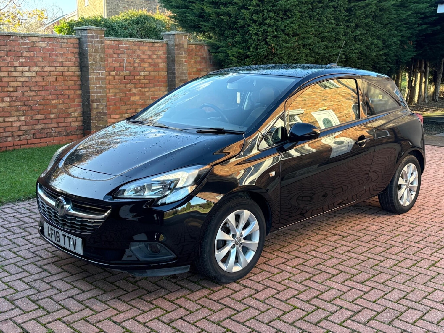 Used Vauxhall Corsa 2018 for sale - 76759704: Photo 3