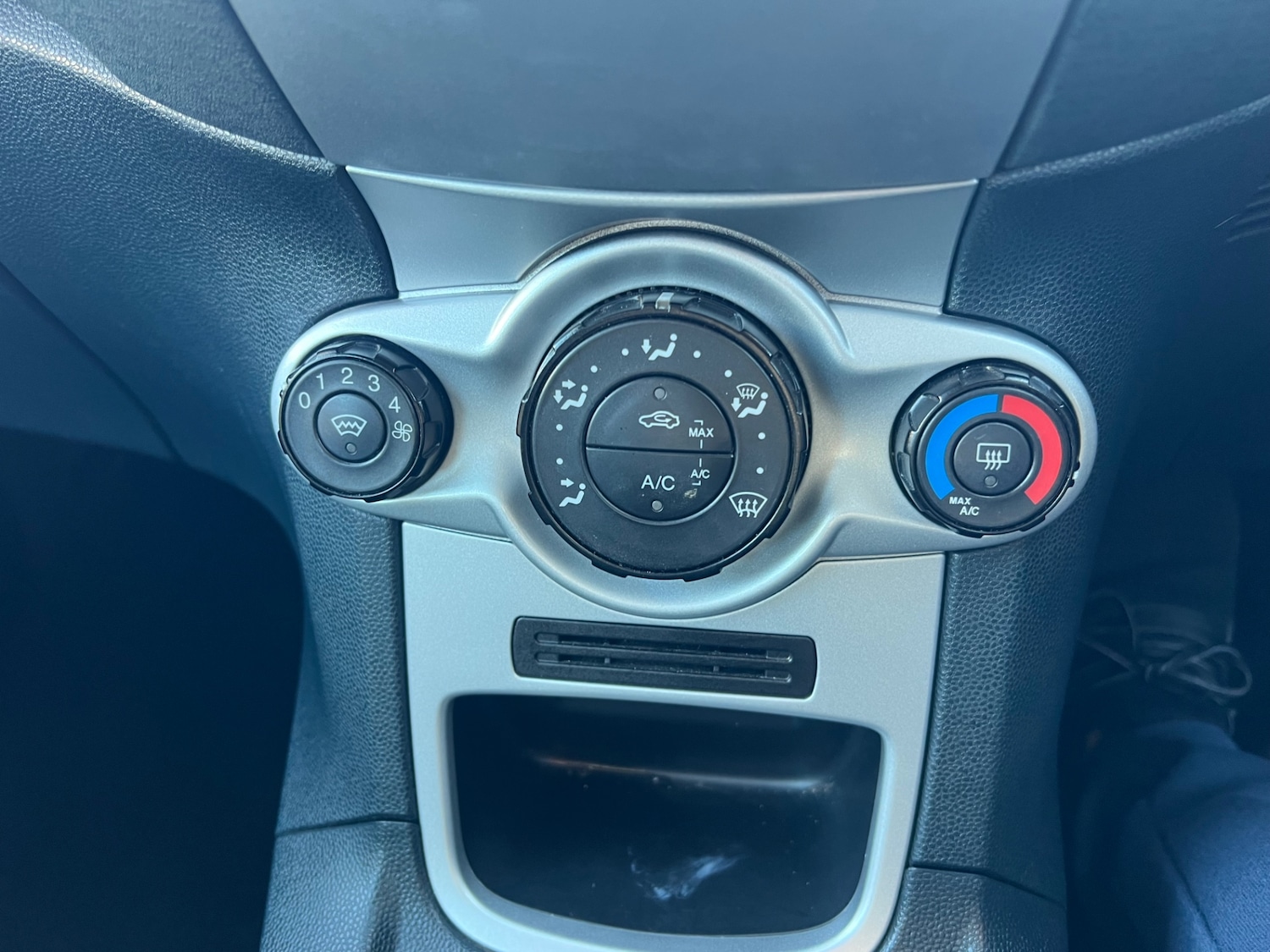 Used Ford Fiesta 2012 for sale - 77118682: Photo 19