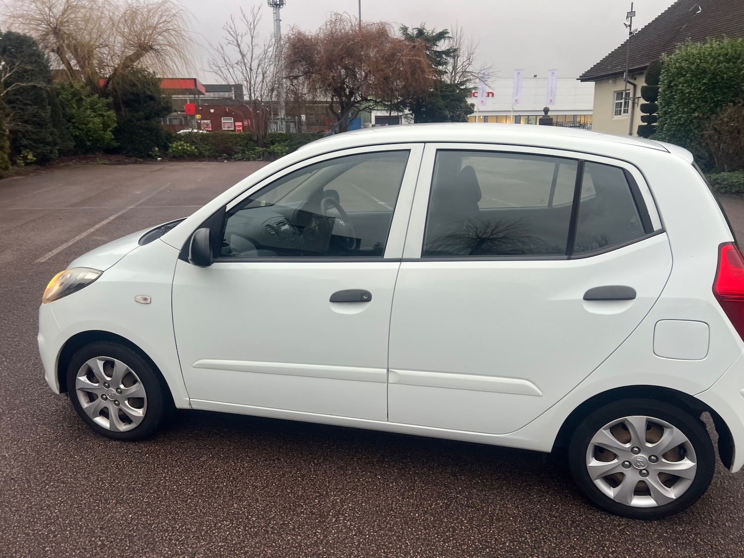 Used Hyundai i10 2011 for sale - 77607301: Photo 11