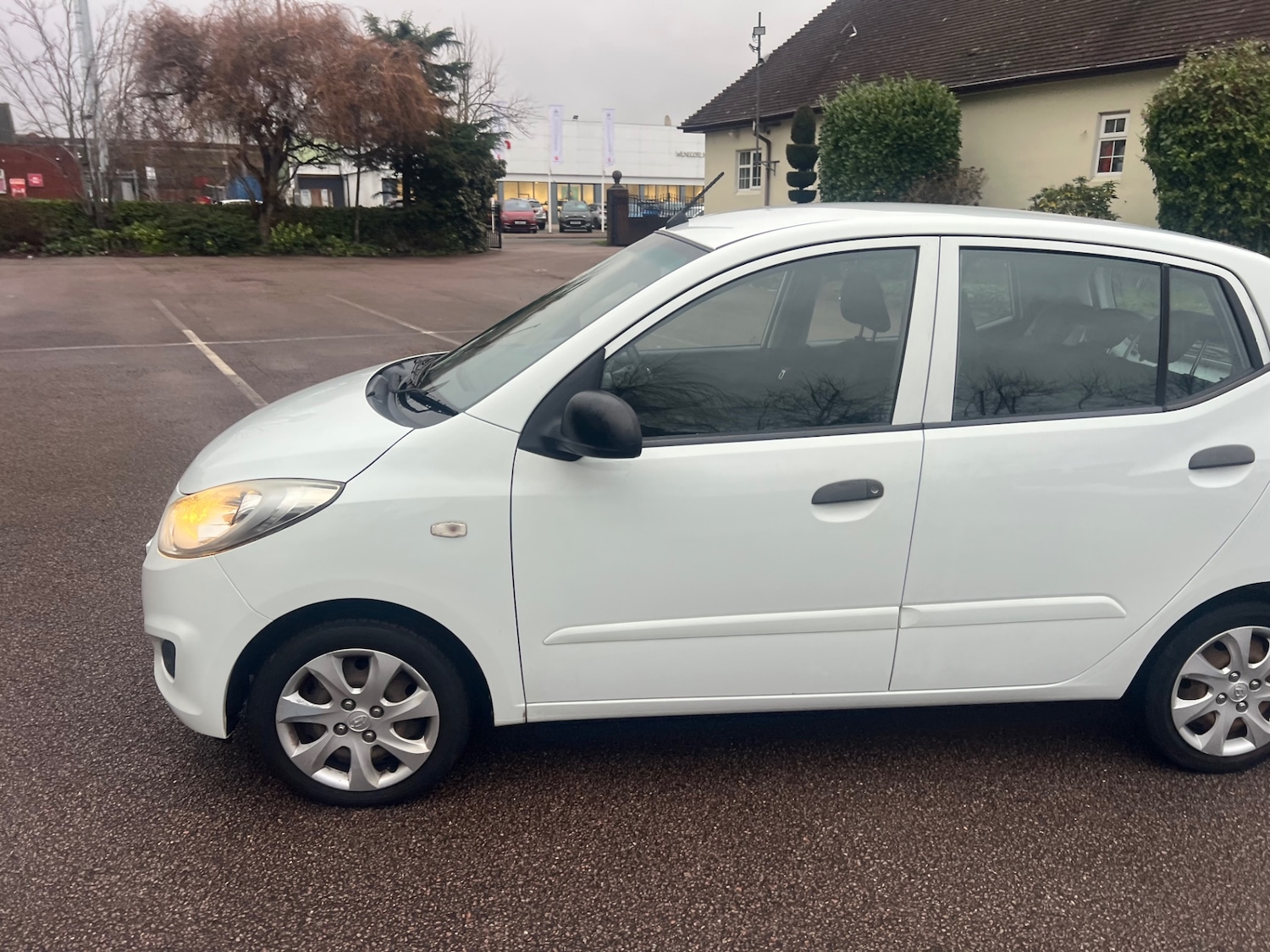 Used Hyundai i10 2011 for sale - 77607301: Photo 12